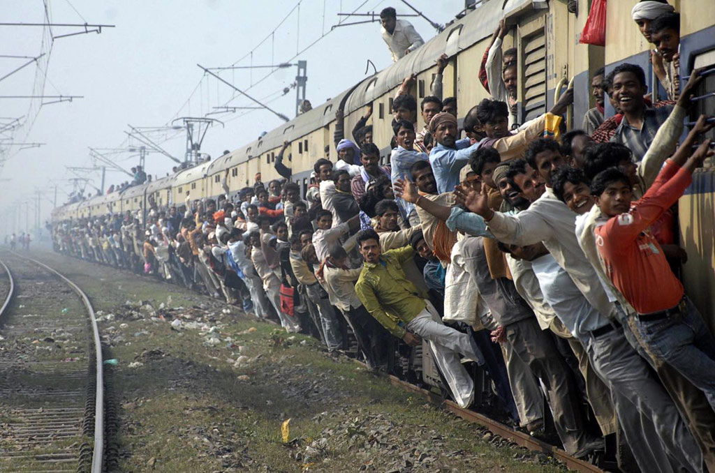 Picture 10 of Unexpected record on overloaded wagons in India
