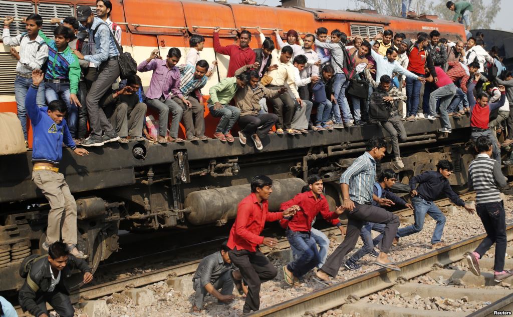 Picture 9 of Unexpected record on overloaded wagons in India