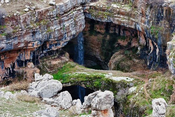 Picture 3 of Unique 3-storey waterfall in the world
