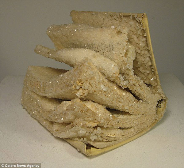Picture 7 of Unique crystal books