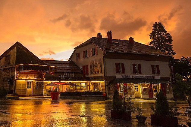 Picture 4 of Unique hotel planet: Guests sleep in Switzerland but must go to France to go to the bathroom