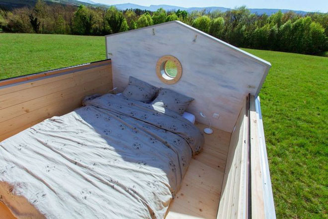 Picture 4 of Unique house: The roof of the house can be opened and lying on the bed to watch the stars
