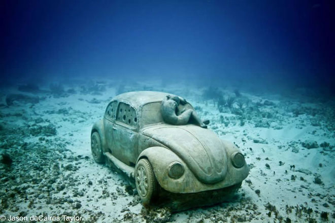 Picture 7 of Unique look of the underwater museum of Cancun
