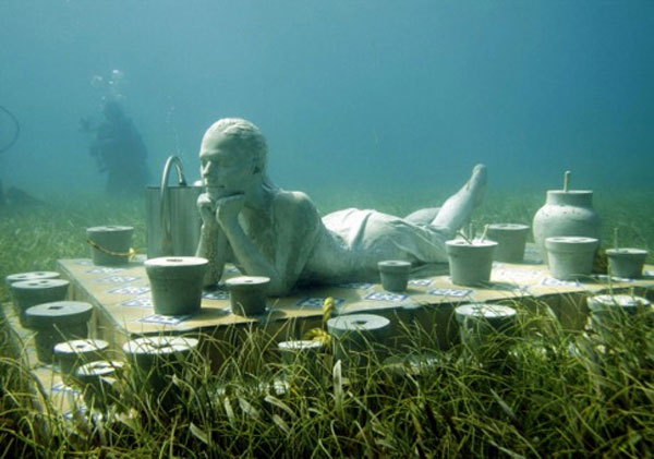 Picture 9 of Unique look of the underwater museum of Cancun