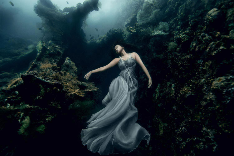 Picture 9 of Unique mermaid photo set
