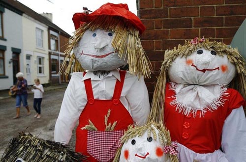 Picture 4 of Unique puppet festival in the UK