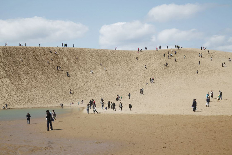 Picture 1 of Unique sand museum in Japan