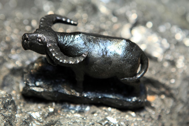 Picture 8 of Unique sculpture on coal in Quang Ninh