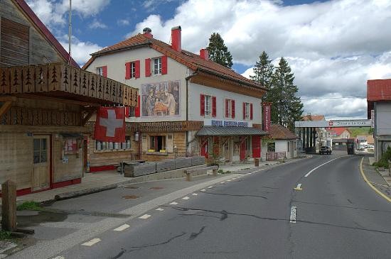 Picture 10 of Unique single world hotel located in the territory of the two countries