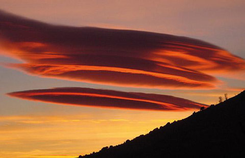 Picture 3 of Unusual clouds are shocking