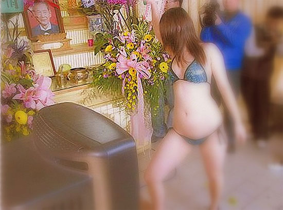 Picture 5 of Unusual magical customs in the world