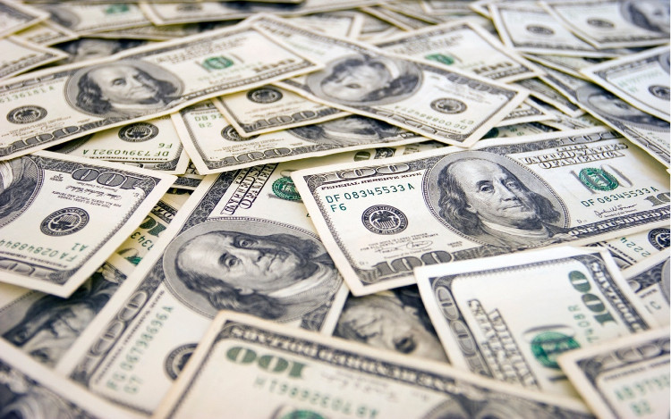 Picture 1 of Up to 3000 different bacteria live on paper money