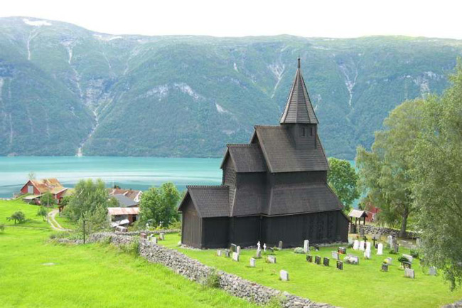 Picture 2 of Urnes wooden plank church - Norway