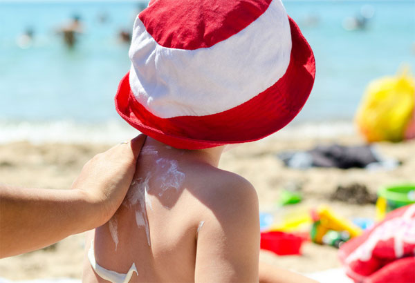 Picture 1 of Use sunscreen when your baby can prevent cancer later