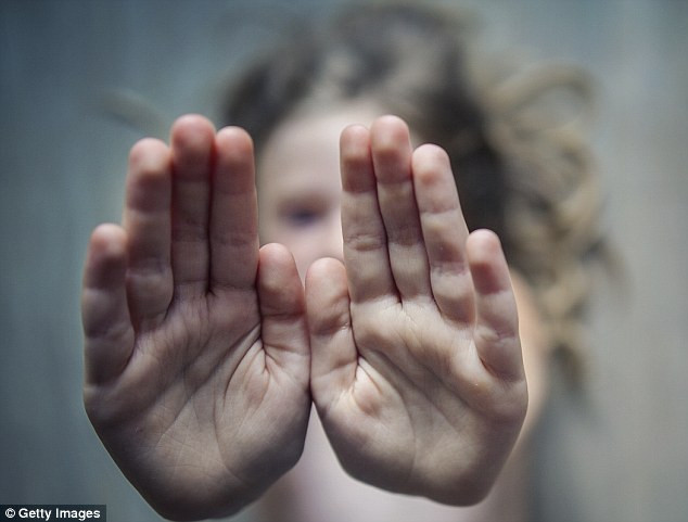 Picture 1 of Using language by hand helps children be more creative
