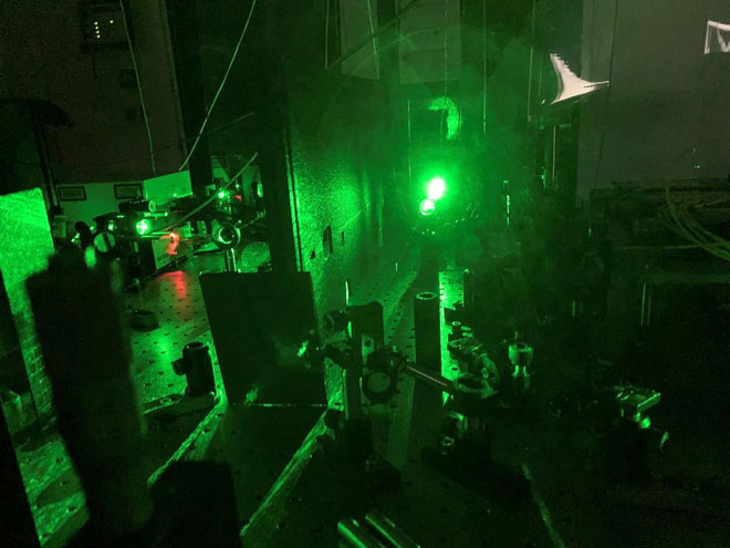 Picture 3 of Using light emitted from diamond beads, Dr. Vietnamese measured the temperature at nanoscale