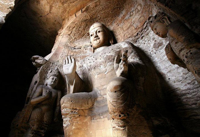 Picture 9 of Van Cuong stone cave
