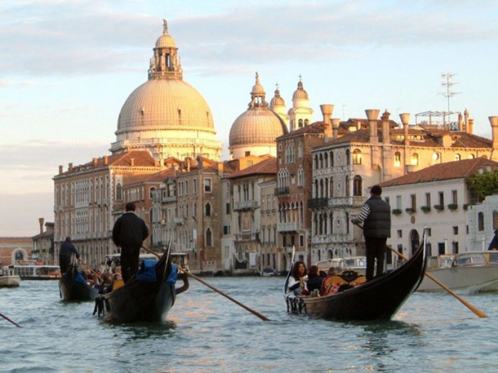 Picture 1 of Venice and canal system