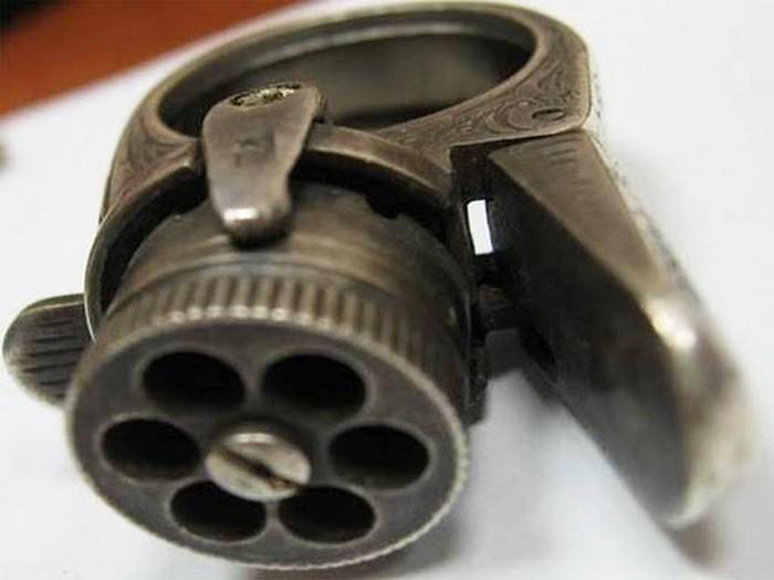 Video: A close-up of the world's smallest gun