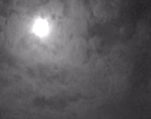 Picture 1 of Video: A fireball appeared in the English sky