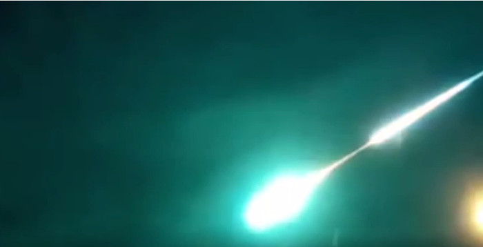 Picture 1 of Video: Giant fireball triplets in Russia sky