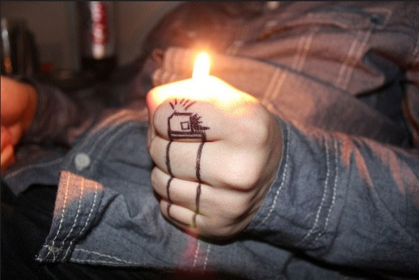 Picture 5 of Video: How to create super easy fire with chewing gum