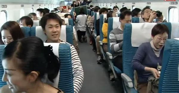 Picture 1 of Video: Japan runs passenger trains at a speed of 500km / h