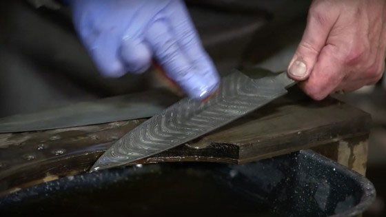 Picture 1 of Video: The process of creating the best knives for cooks