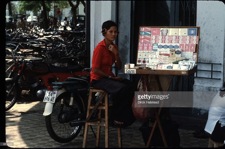 Picture 11 of Vietnam in 1980 in the photo of Dirck Halstead
