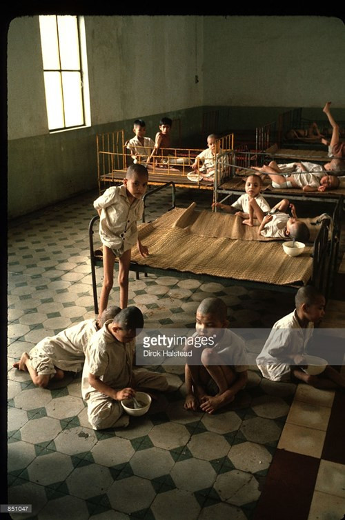 Picture 14 of Vietnam in 1980 in the photo of Dirck Halstead
