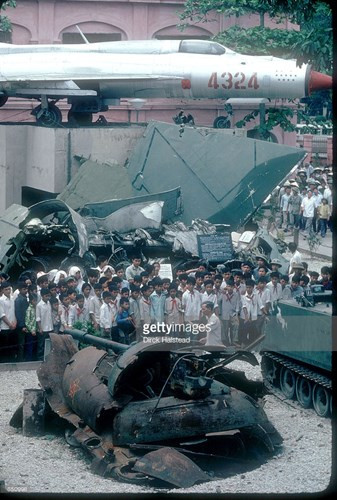 Picture 7 of Vietnam in 1980 in the photo of Dirck Halstead