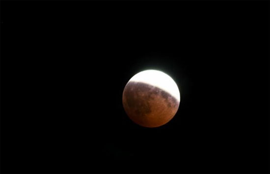 Picture 1 of Vietnam is about to observe a partial eclipse