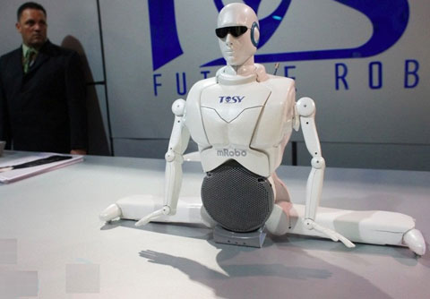 Picture 2 of Vietnam Robot at international exhibition
