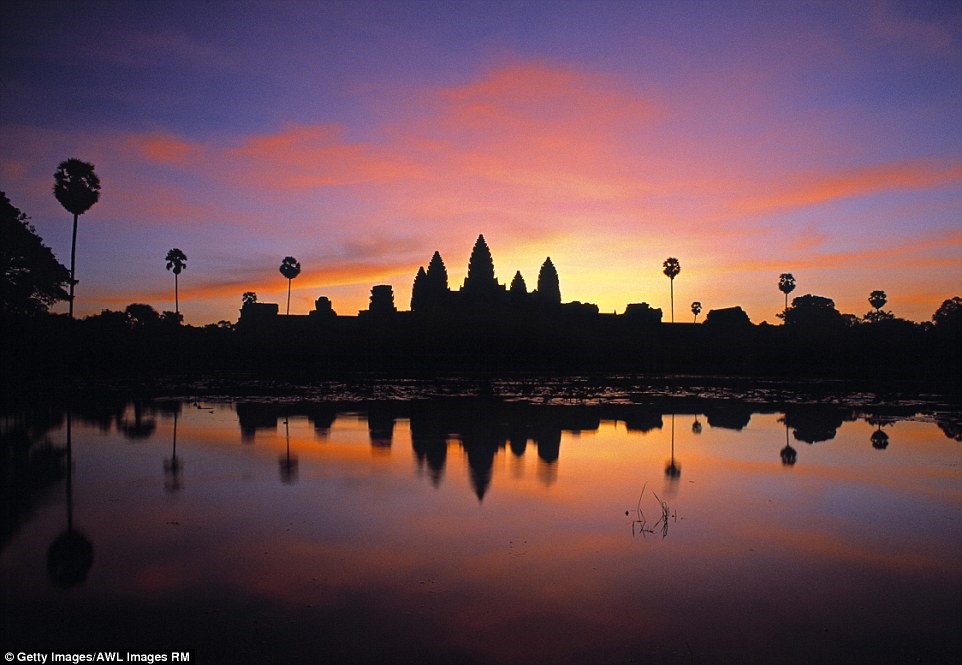 Picture 3 of Vietnam salt copper is at the top of the most beautiful sunset view