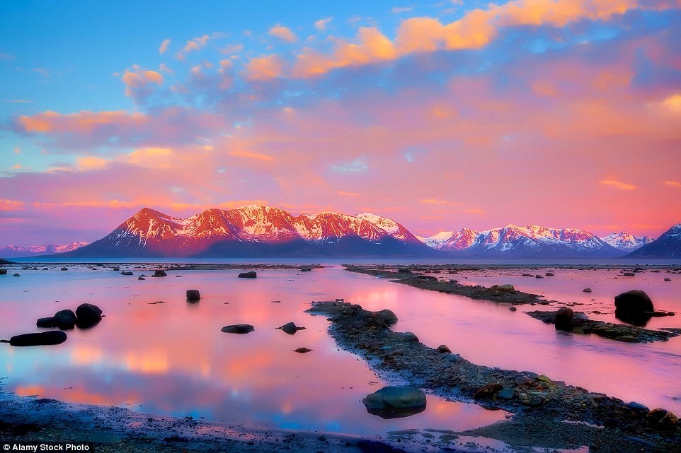 Picture 4 of Vietnam salt copper is at the top of the most beautiful sunset view