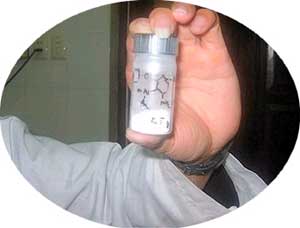 Vietnam: Synthesis of 2.5 grams of oseltamivir images 2