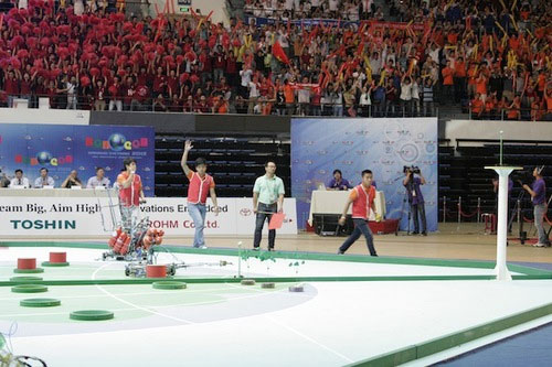 Picture 1 of Vietnam won the 2013 Robocon silver medal
