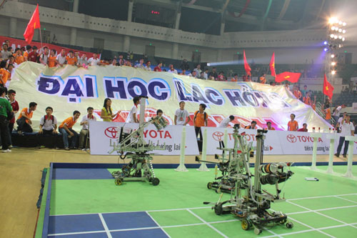 Picture 1 of Vietnam won the international Robocon bronze medal