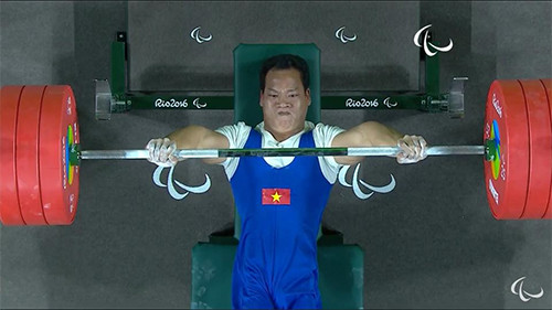 Picture 2 of Vietnamese Admiral won Paralympic gold medal 2016, breaking world record