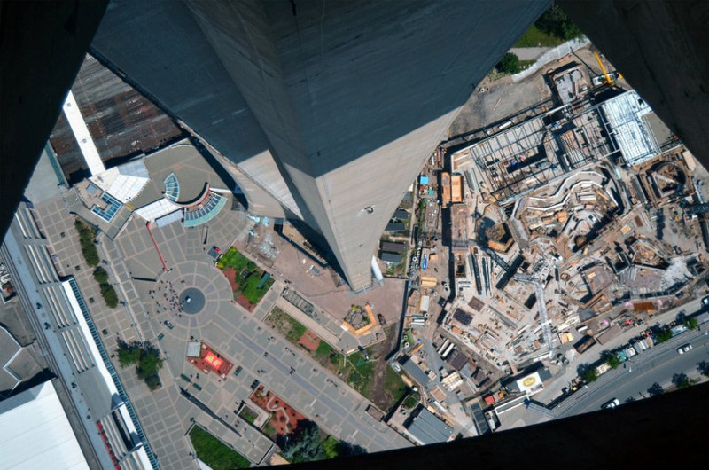 Picture 11 of View from soaring glass bottom observatories