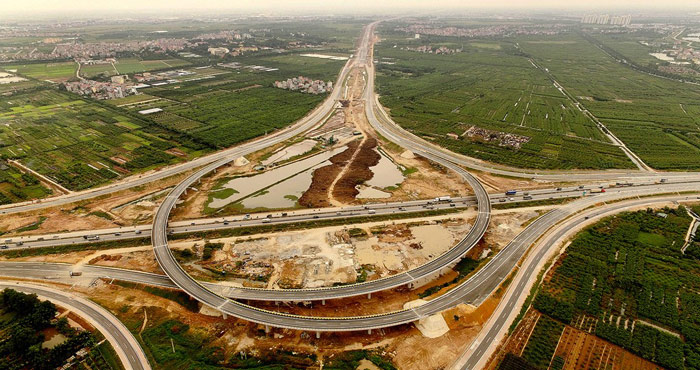 Picture 1 of View the most modern highways in Vietnam before the opening day