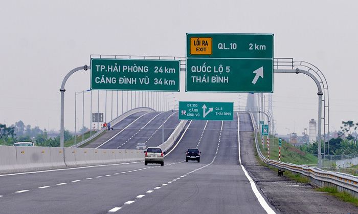 Picture 14 of View the most modern highways in Vietnam before the opening day