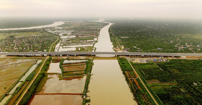 Picture 16 of View the most modern highways in Vietnam before the opening day