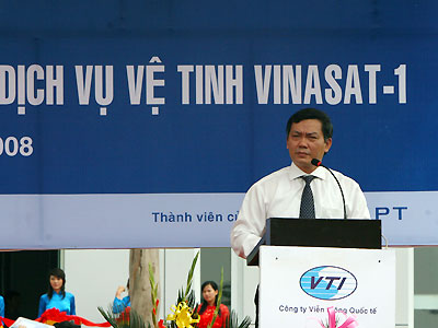 Picture 2 of VINASAT-1 satellites are officially commercially exploited