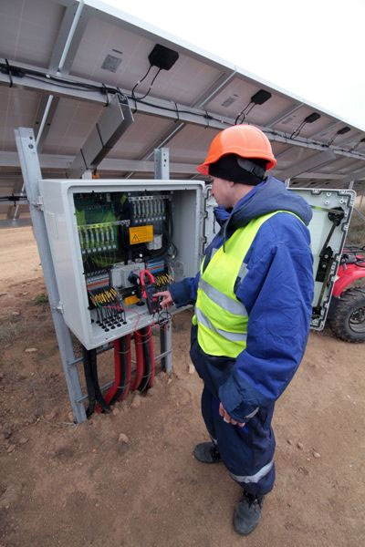 Picture 10 of Visit Europe's leading solar power plant