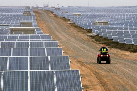 Picture 8 of Visit Europe's leading solar power plant