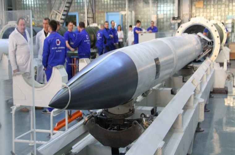 Picture 13 of Visit rocket manufacturing factory for S-300 Vietnam