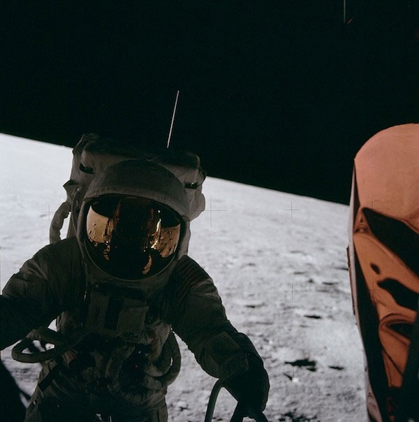 Picture 11 of Vivid images of space astronauts