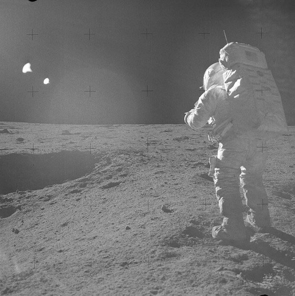Picture 13 of Vivid images of space astronauts