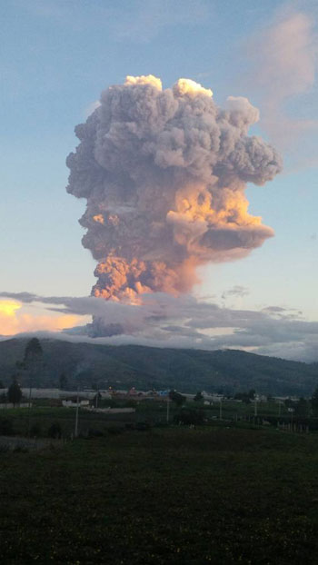 volcanic-eruption-column-of-10km-high